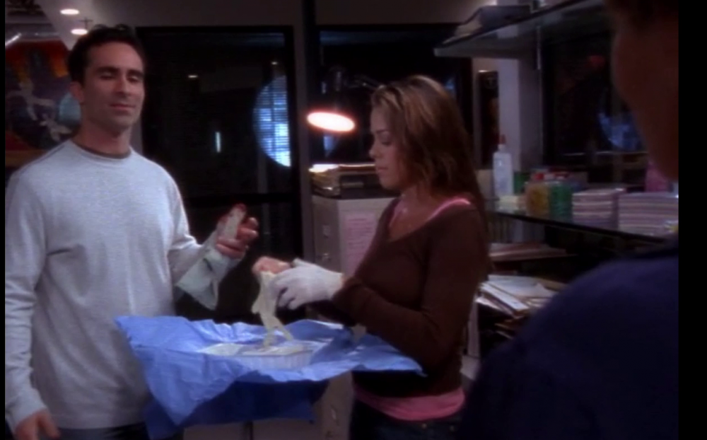 5x09_ProphylacticMeasures099.png