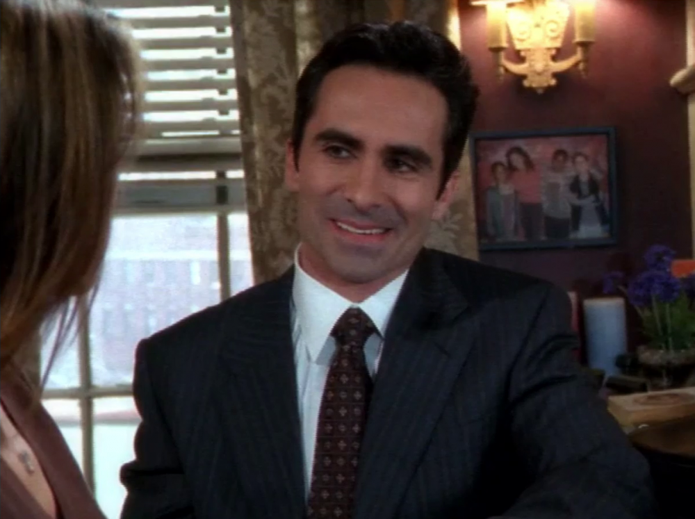 5x21_ImplantsTransplantsandCubanAunts016.png