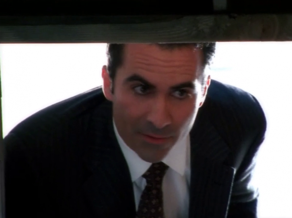 5x21_ImplantsTransplantsandCubanAunts047.png