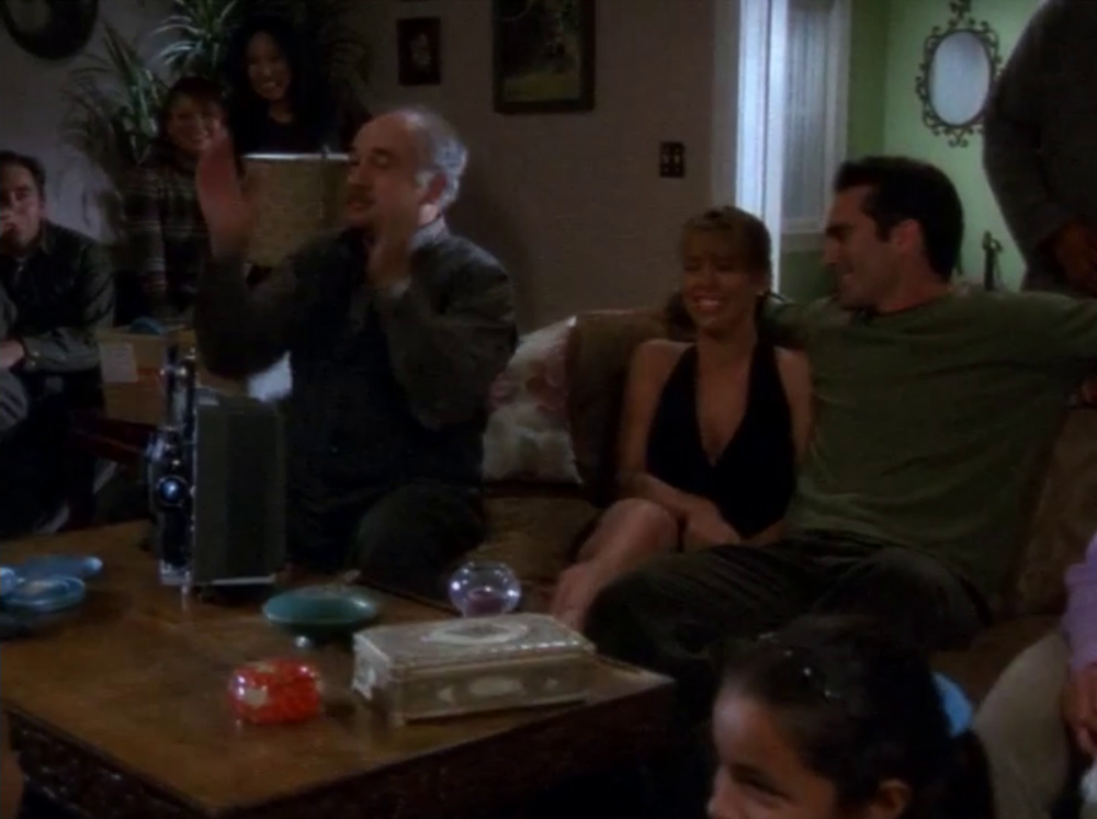5x21_ImplantsTransplantsandCubanAunts089.png