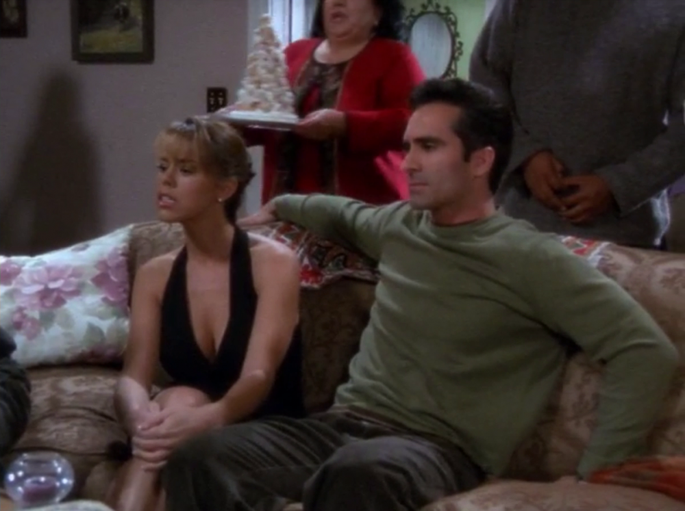 5x21_ImplantsTransplantsandCubanAunts092.png