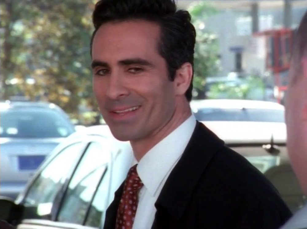 5x21_ImplantsTransplantsandCubanAunts108.png