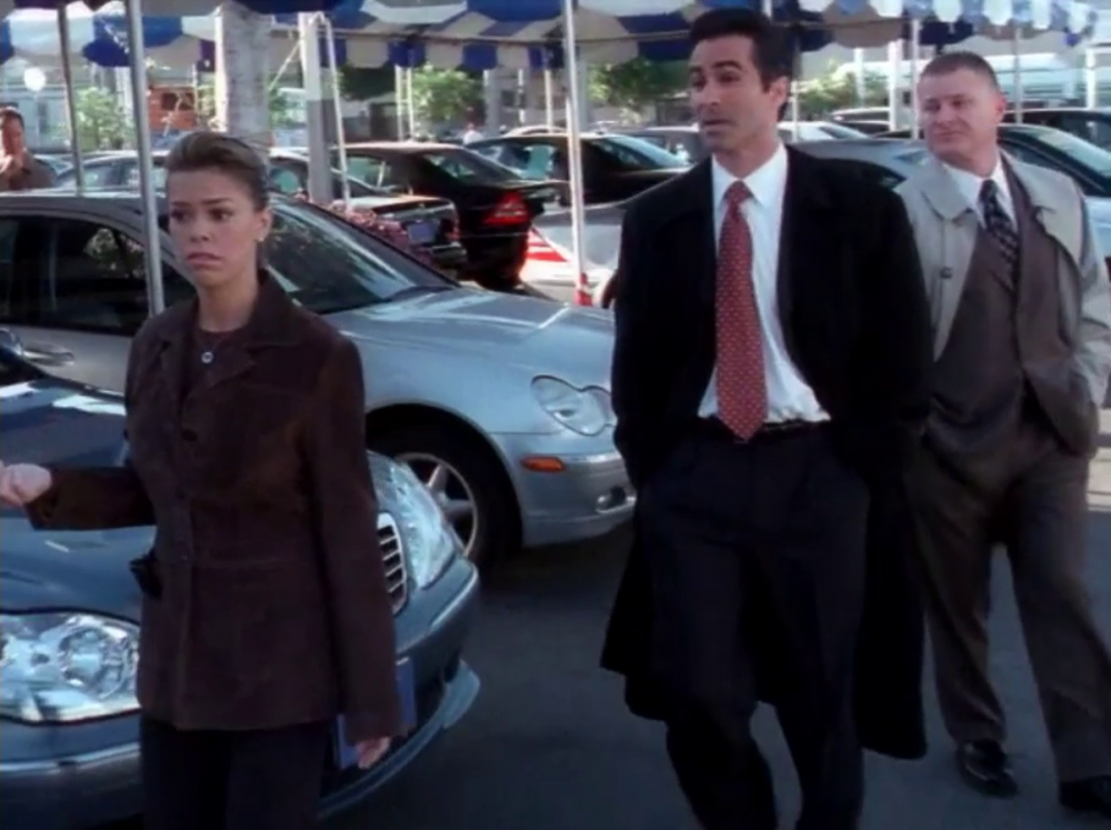5x21_ImplantsTransplantsandCubanAunts111.png