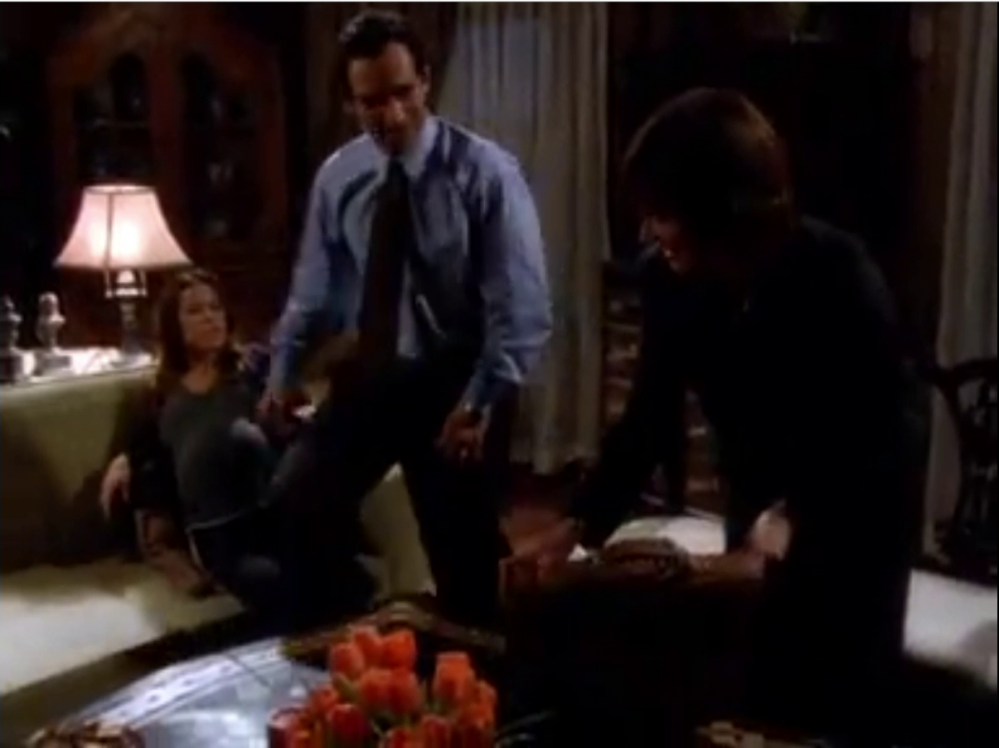 Click to view full size image
==============
6x22_SpecialDelivery058.png 6x22_SpecialDelivery058.png