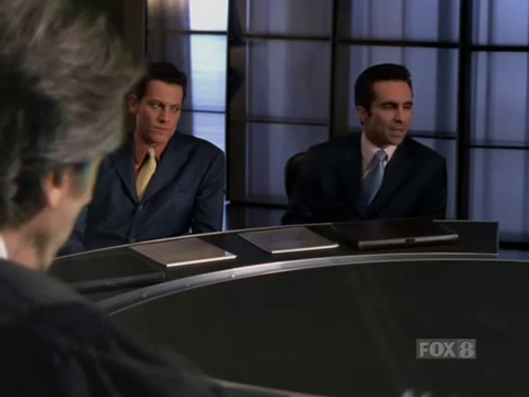 CenturyCity1x06_075.png