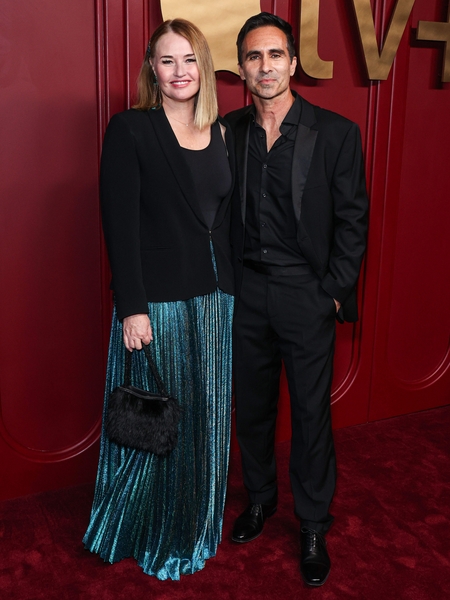 Click to view full size image
==============
EmmysParty003.jpg EmmysParty003.jpg