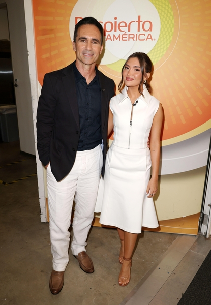 Click to view full size image
==============
DespiertaAmerica009.jpg DespiertaAmerica009.jpg