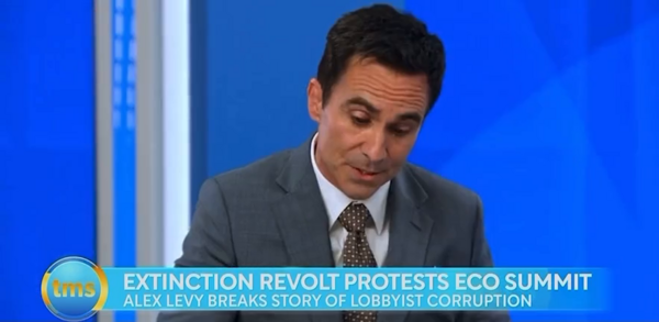Click to view full size image
==============
TheMorningShowEp4x02-93.png TheMorningShowEp4x02-93.png