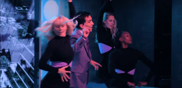 Click to view full size image
==============
TheMorningShowEp4x4-19.png TheMorningShowEp4x4-19.png