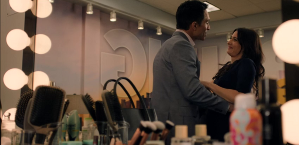 Click to view full size image
==============
TheMorningShowEp4x4-325.png TheMorningShowEp4x4-325.png