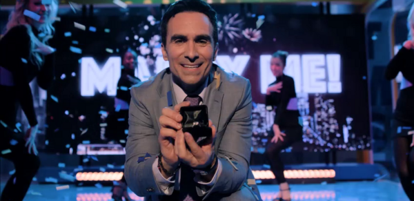 Click to view full size image
==============
TheMorningShowEp4x4-54.png TheMorningShowEp4x4-54.png