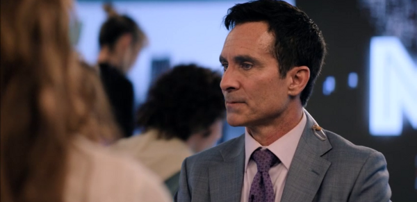 Click to view full size image
==============
TheMorningShowEp4x4-73.png TheMorningShowEp4x4-73.png