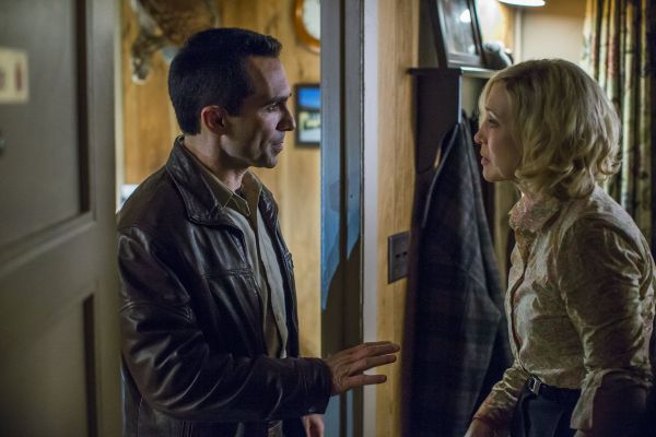 Click to view full size image
==============
3x04 Unbreak-Able
3x04 Unbreak-Able